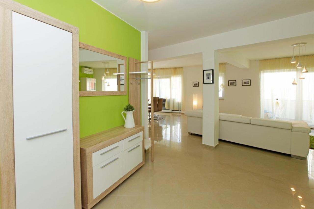 Apartment Bol A6 With Pool From 45 Eur Per Person Exterior foto